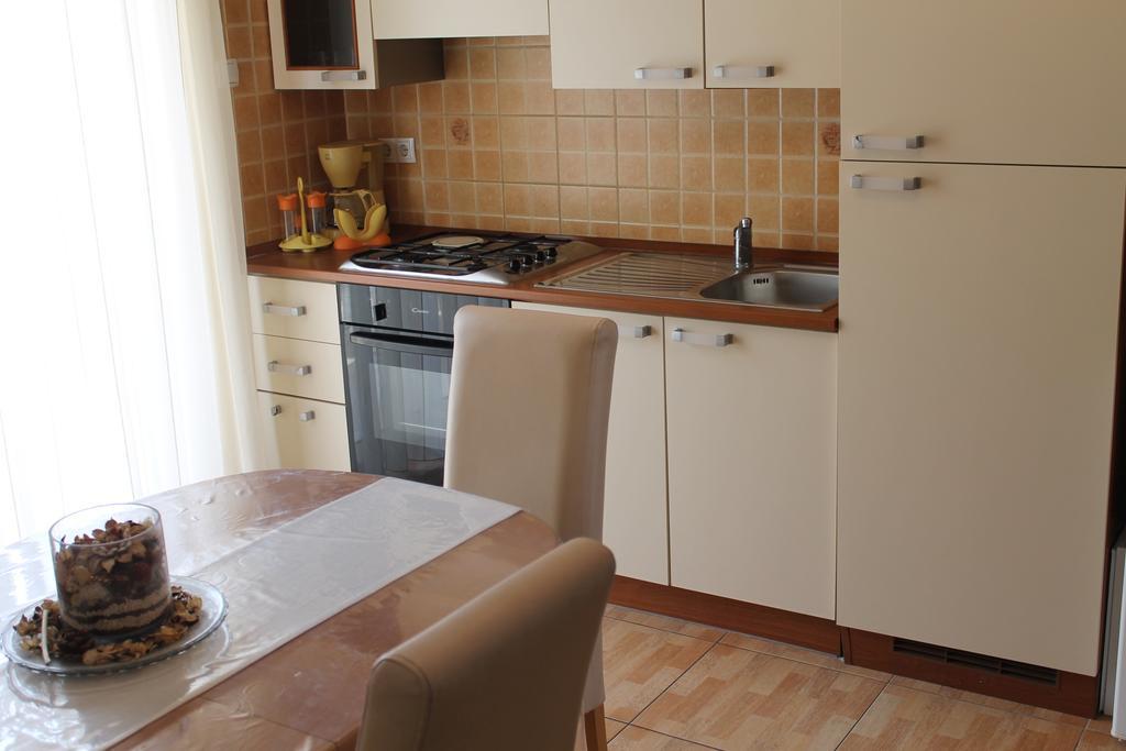 Apartments Roko Kolinda Бибинье Экстерьер фото